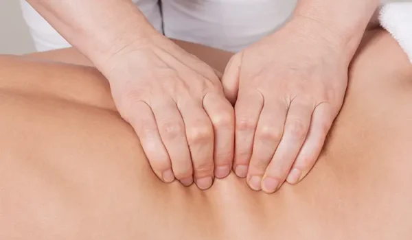 خدمات ماساژ دیپ تیشو حرفه ای - مرکز تخصصی ماساژ و یوگا فرشته پویا