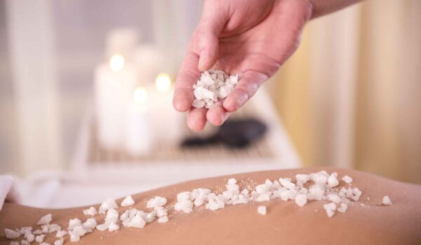 مجموعه تخصصی ماساژ و یوگا فرشته پویا - خدمات ماساژ اسکراب نمک